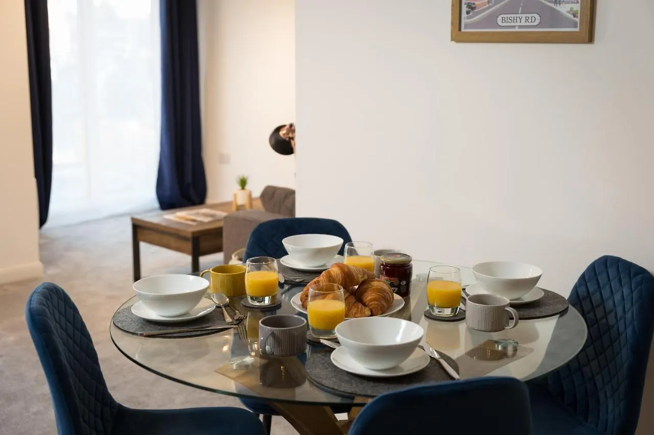 The Aura Suite York Apartment
