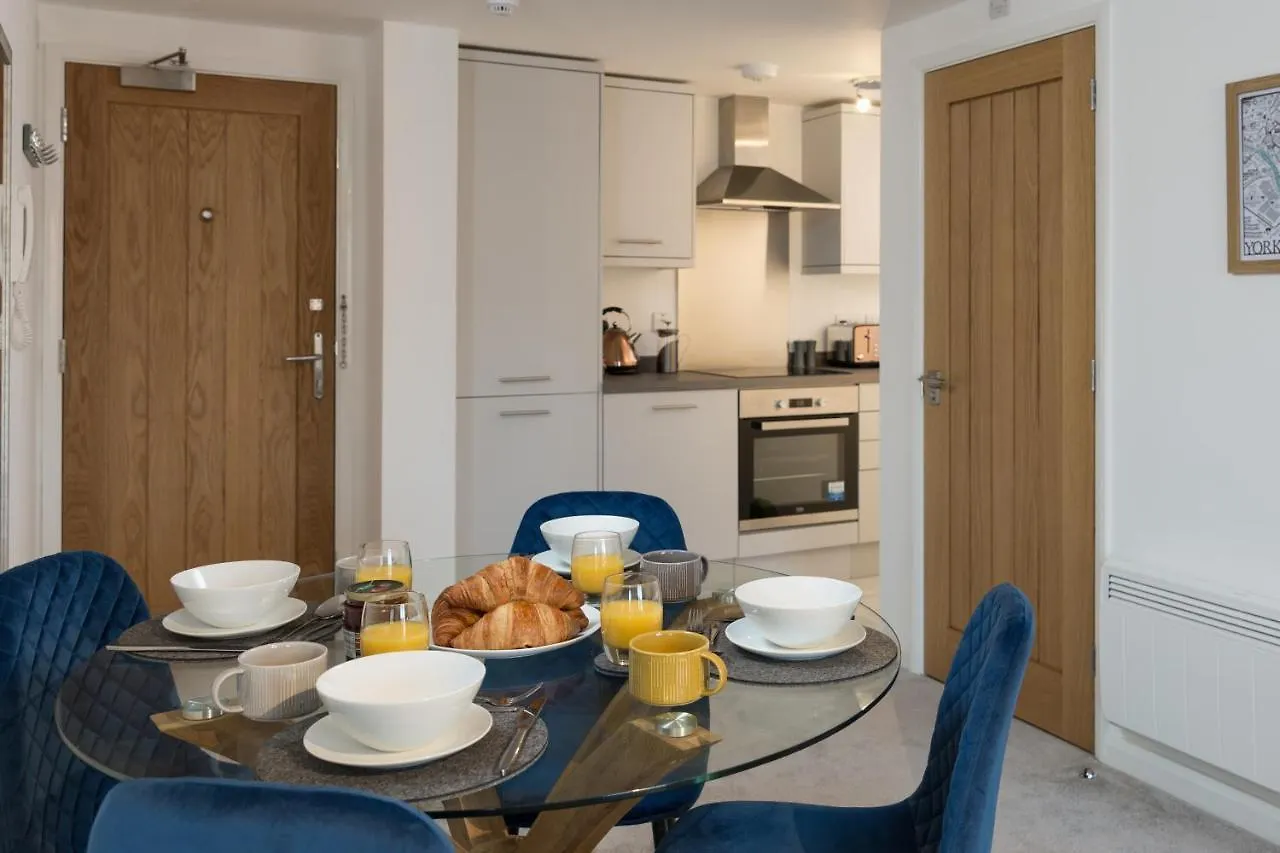 The Aura Suite York Apartment